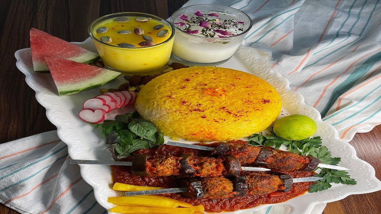 طرز تهیه کباب گوشت قلقلی با بادمجان سیخی