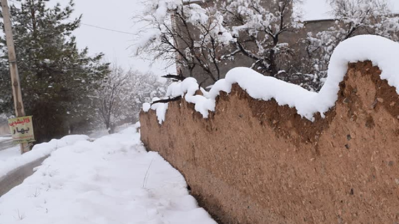 طبیعت زیبای برفی روستای گلویک  و سانیچ در شهرستان تفت+تصویر