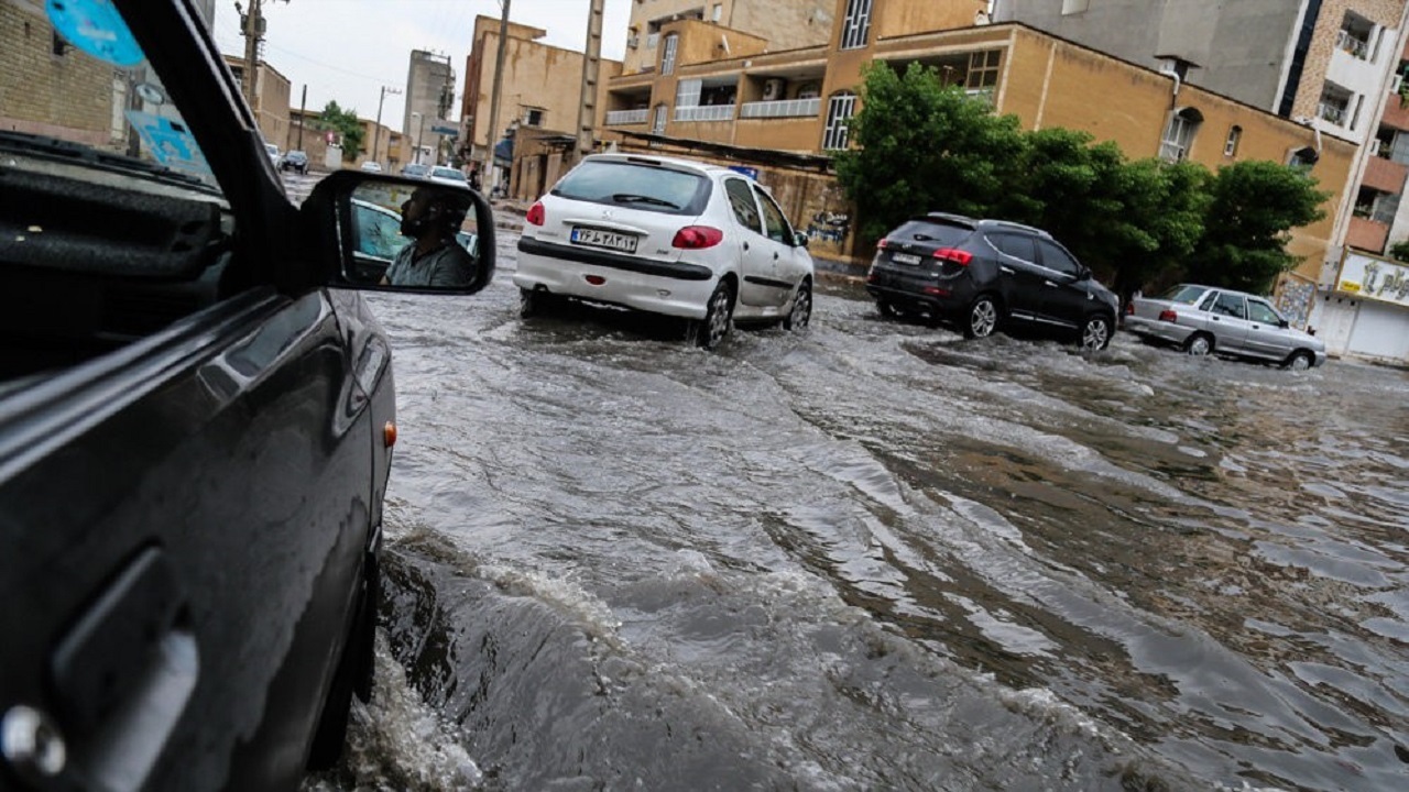 آبگرفتگی خیابان در کوی رمضان اهواز