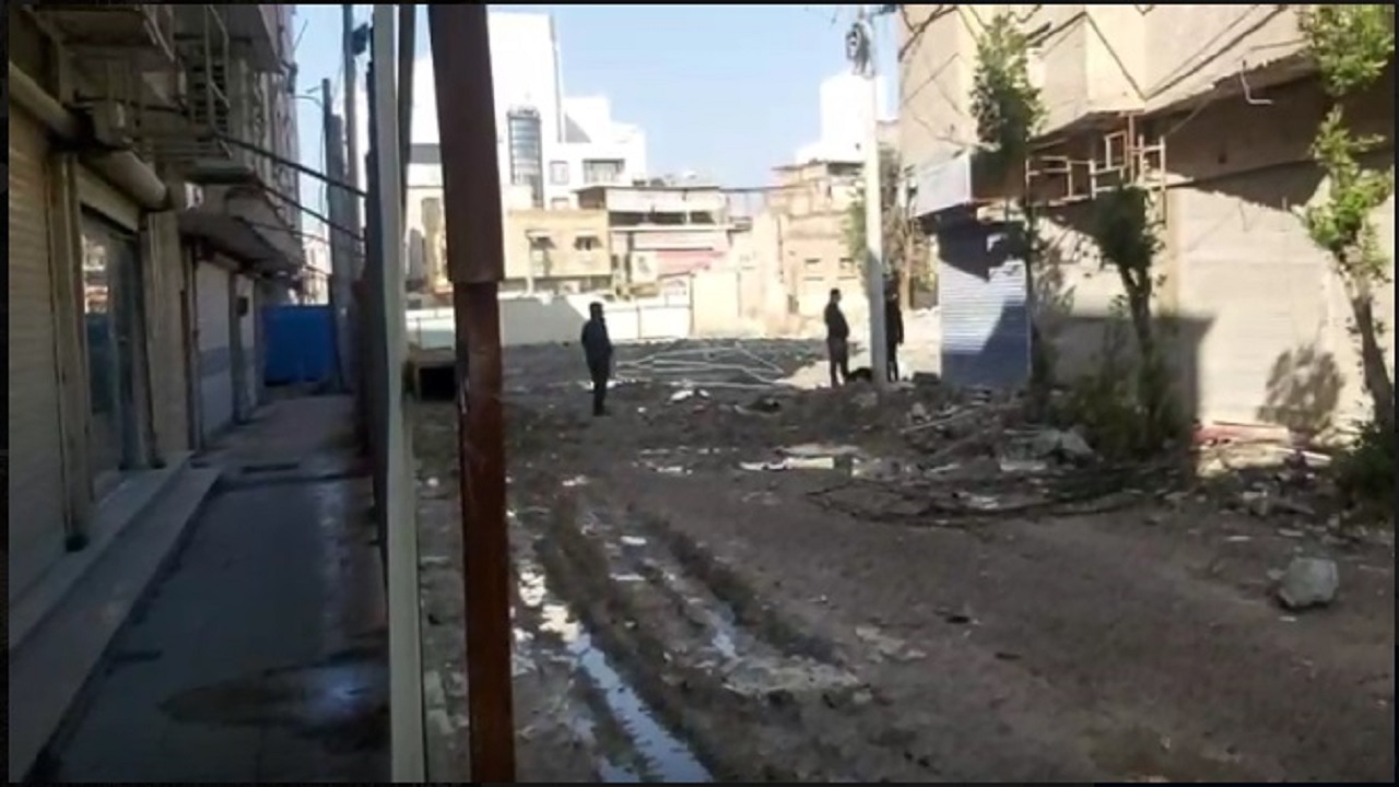 بازگشایی یک خیابان در حوالی متروپل آبادان
