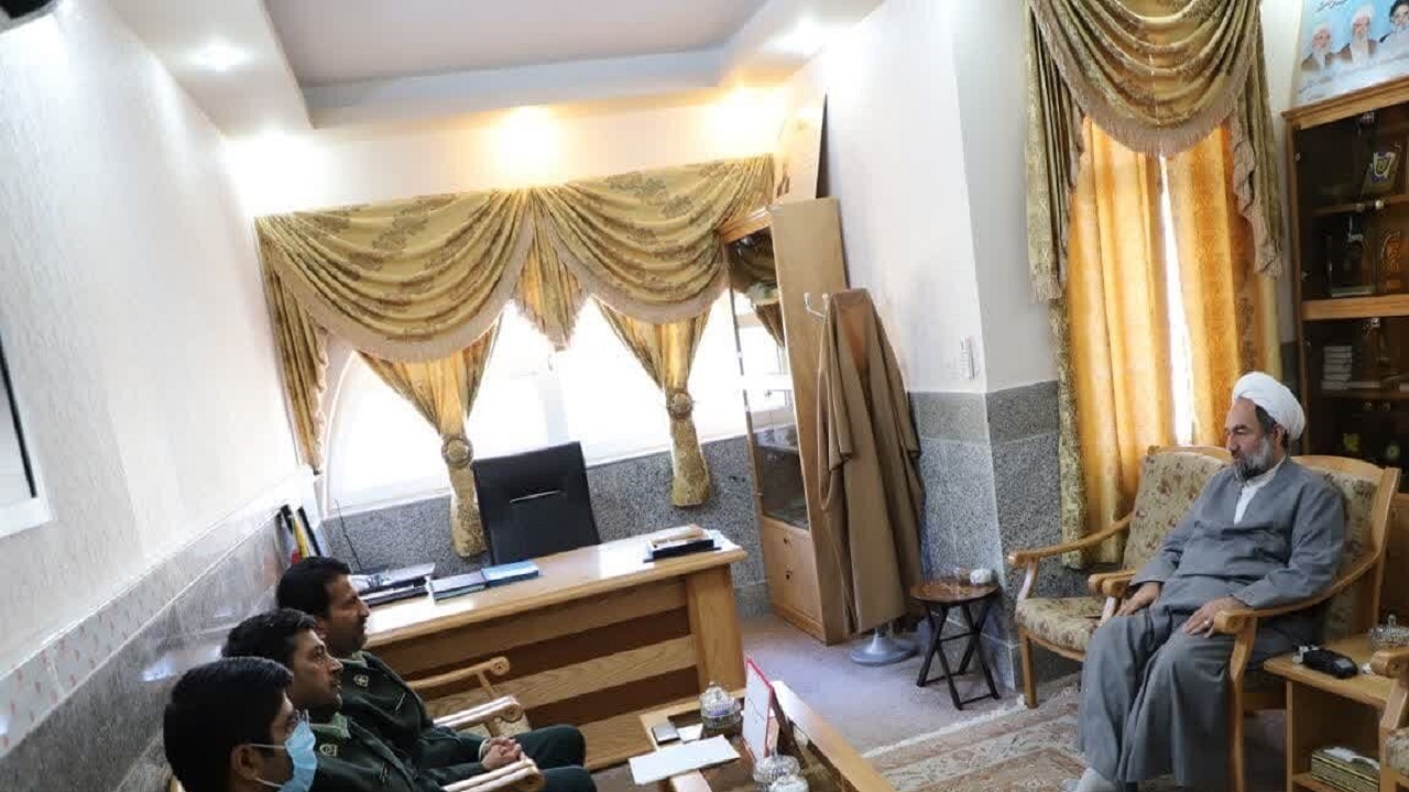 امام جمعه زاهدان: پلیس فتا در مقابله با نشر اکاذیب در فضای مجازی نقش آفرینی کند