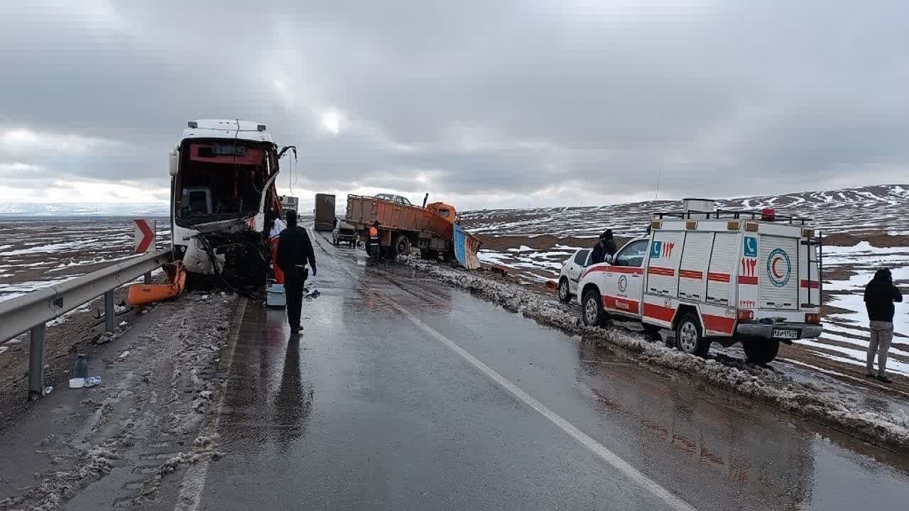 ۲ فوتی در حوادث رانندگی شب گذشته استان یزد