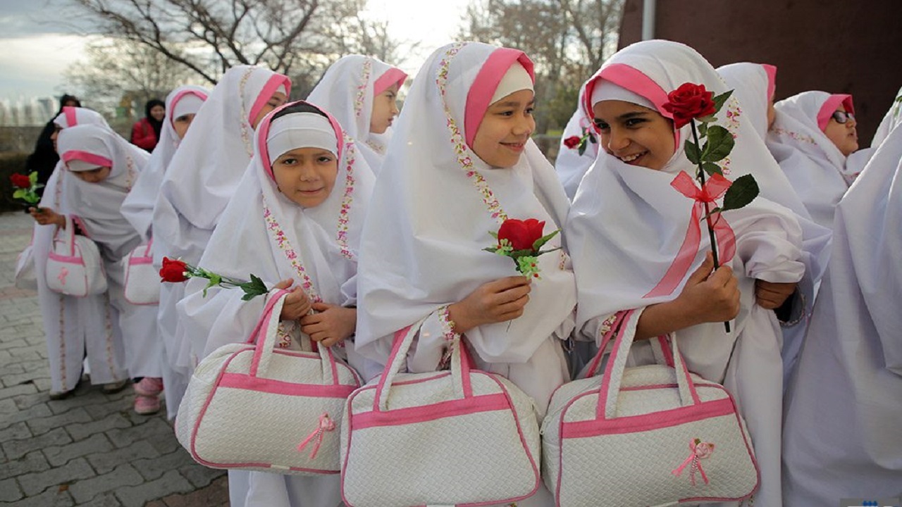 جشن عبادت و بندگی دانش آموزان دختر یزد