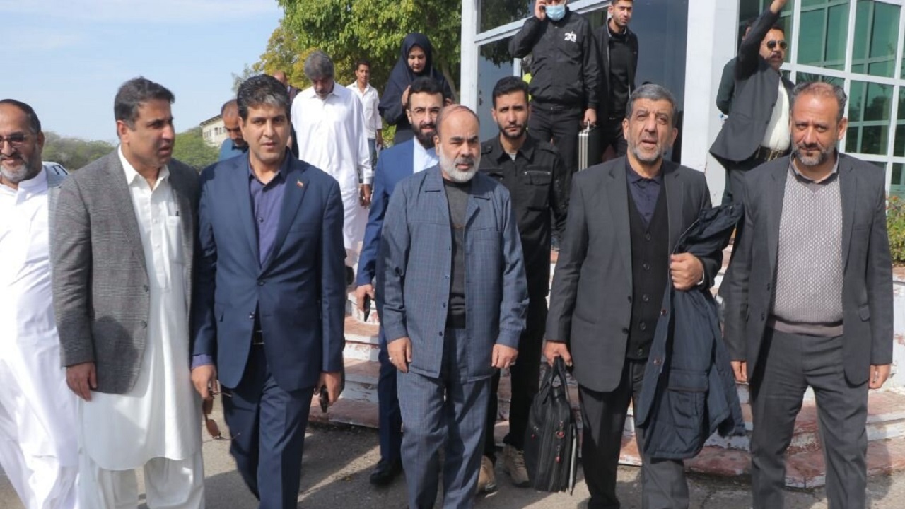 وزیر میراث فرهنگی، گردشگری و صنایع دستی هتل گراناز چابهار را افتتاح کرد