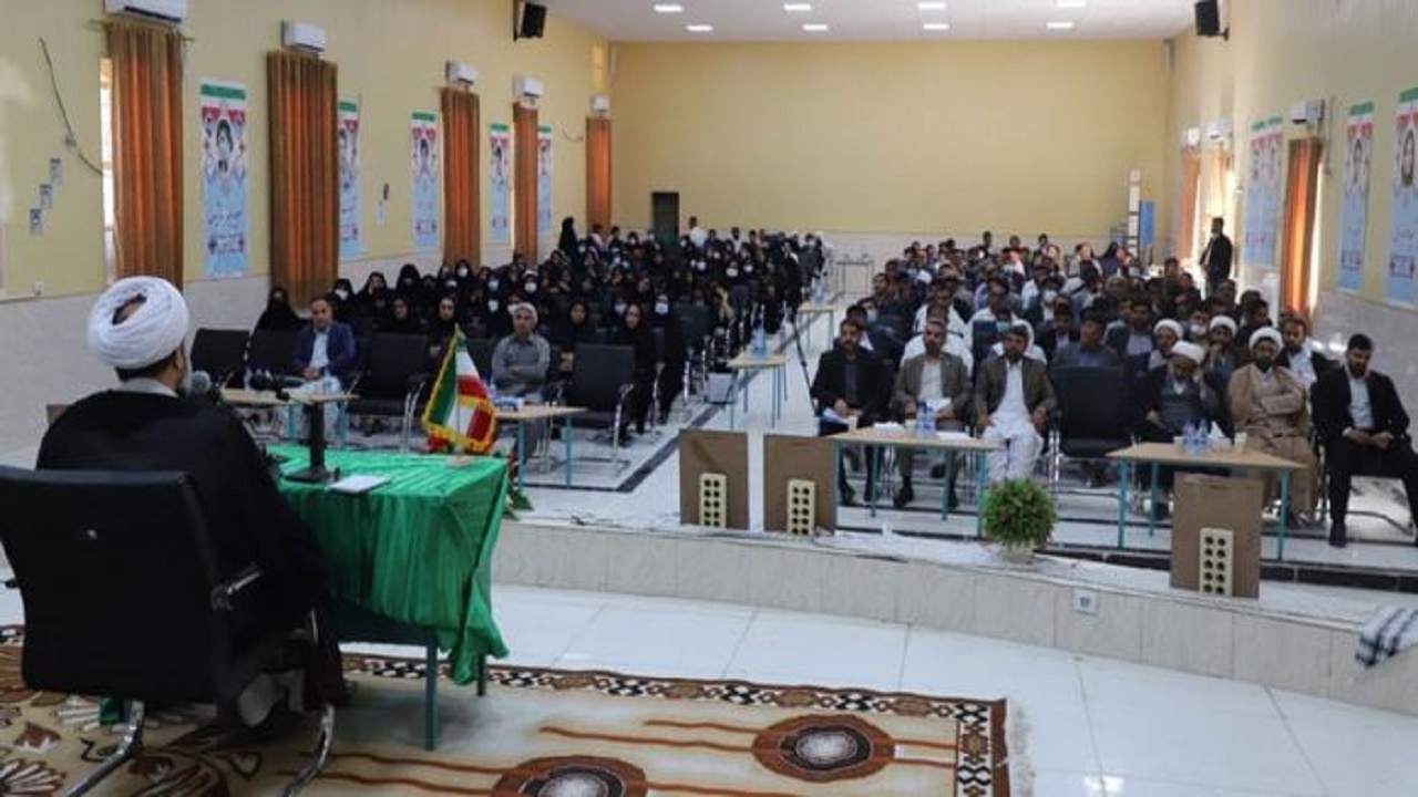 برگزاری همایش ولایت محور وحدت در شهرستان نیکشهر