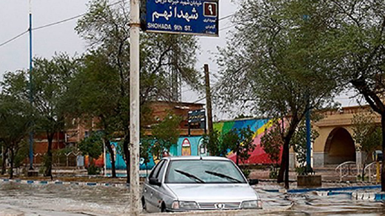 آبگرفتگی خیابان‌های آبادان پس از بارندگی