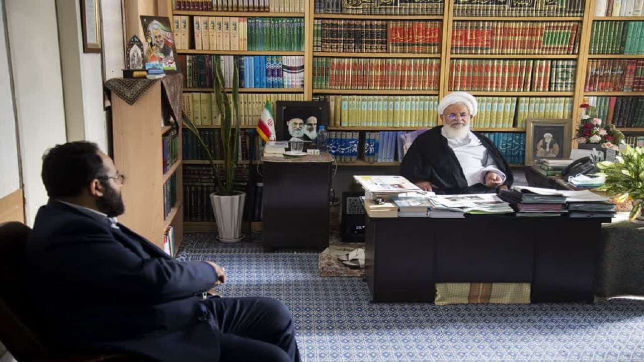 گام دوم انقلاب نباید به کلمات محدود شود