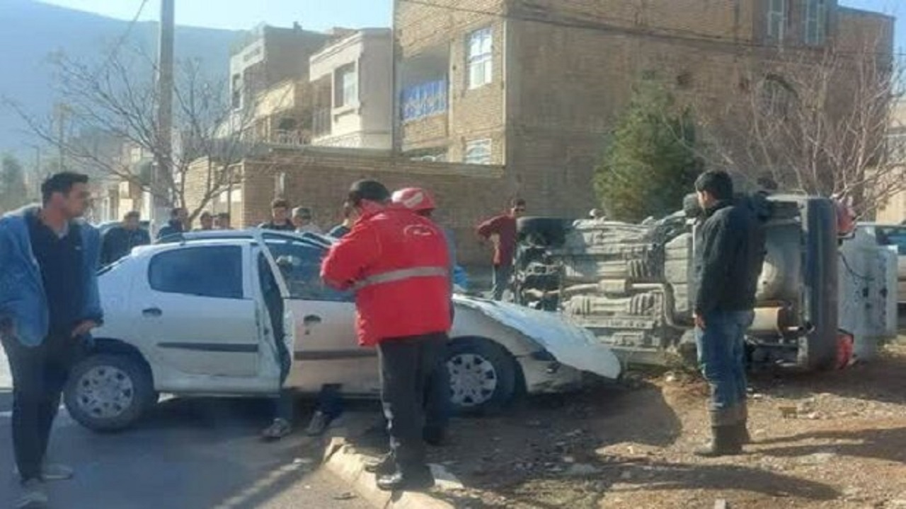 برخورد پژو و پراید در خمینی شهر