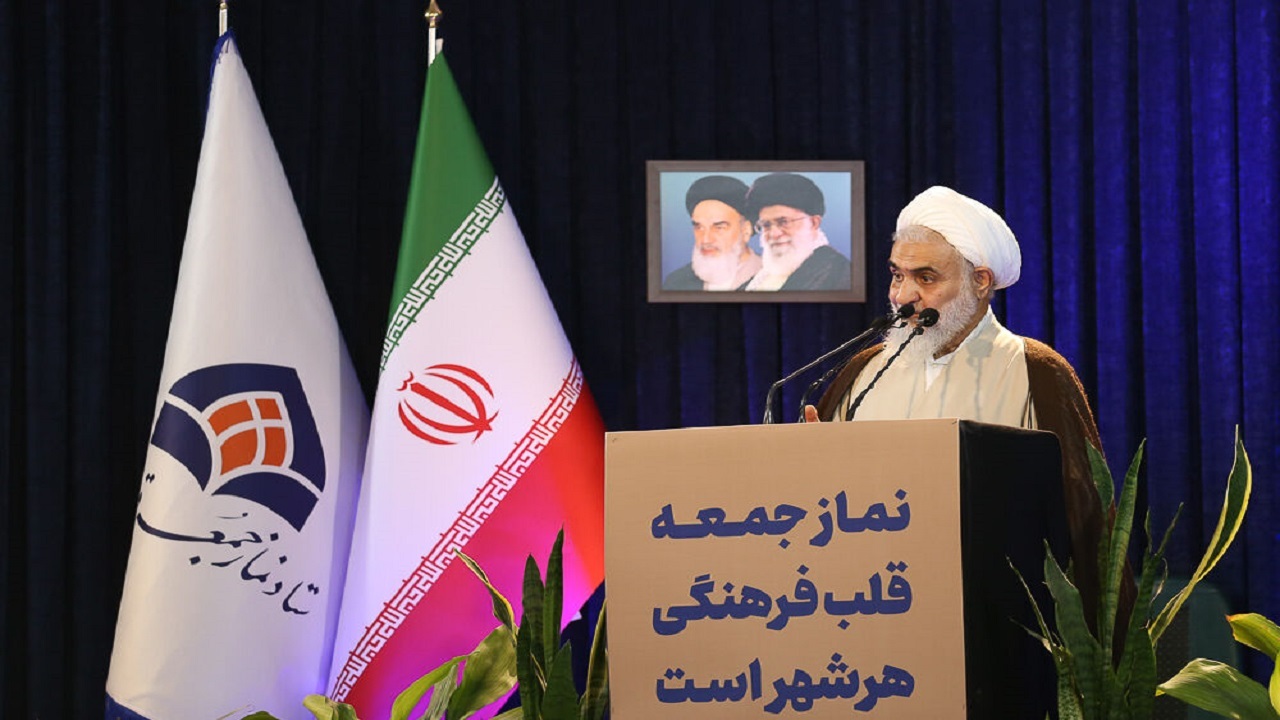 کسانی که سپاه را تروریست می‌نامند، پرورش دهندگان داعش هستند