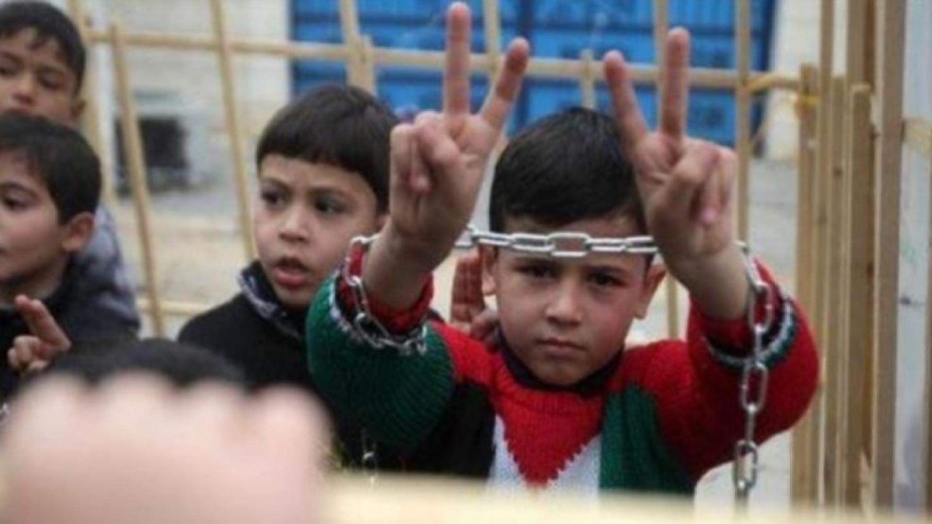 بازداشت ۵ کودک یک خانواده فلسطینی + فیلم