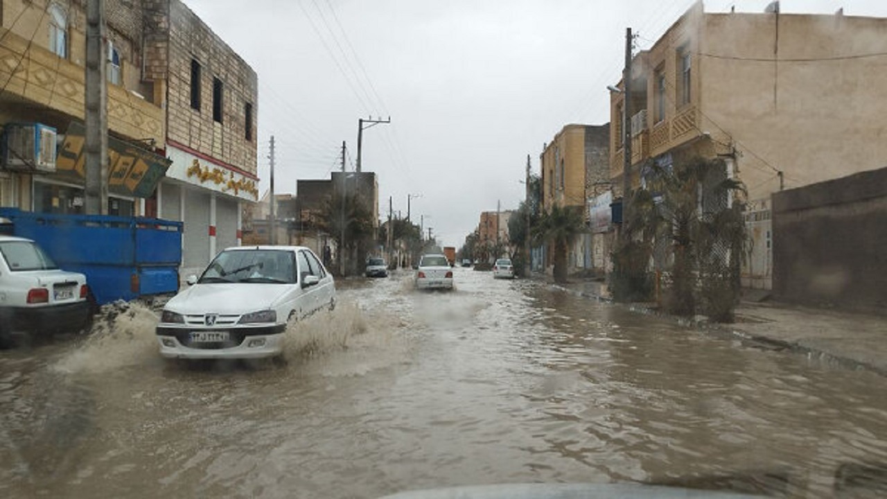 بارش باران ونبود زیرساخت‌های شهری مناسب در زابل