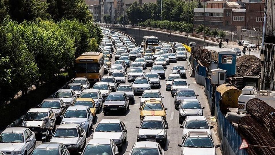 حجم ترددهادر معابر پایتخت روبه افزایش/ در روز بارانی از موتور استفاده نکنید