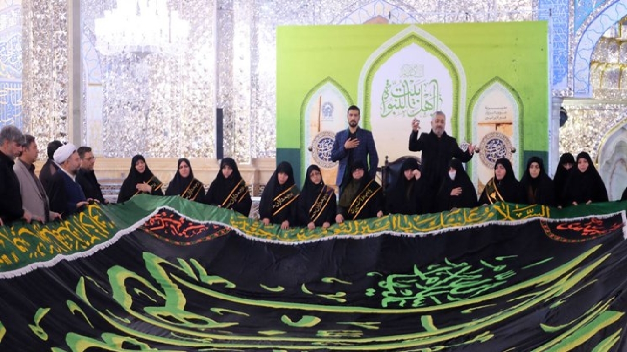 اهدای بزرگترین کتیبه «یا فاطمه الزهرا(س)» به آستان حضرت رضا(ع)