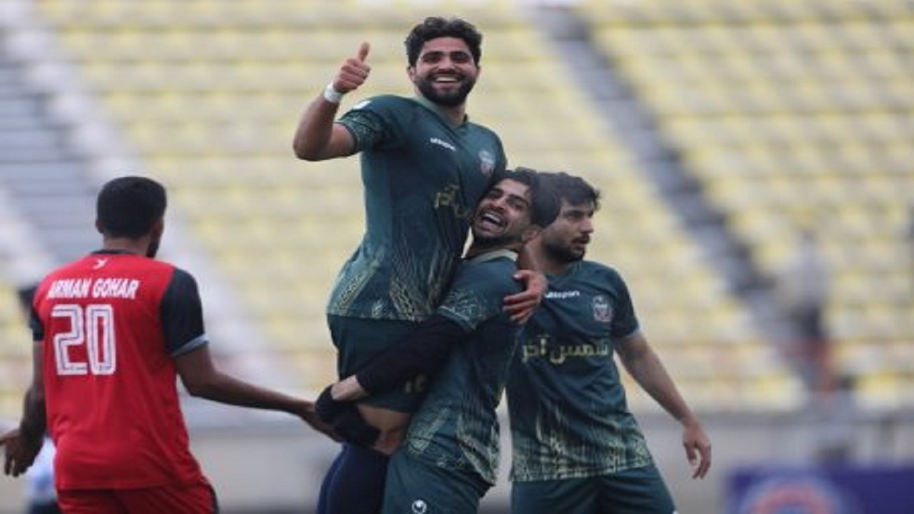شمس آذر قهرمان نیم فصل لیگ یک شد+ فیلم