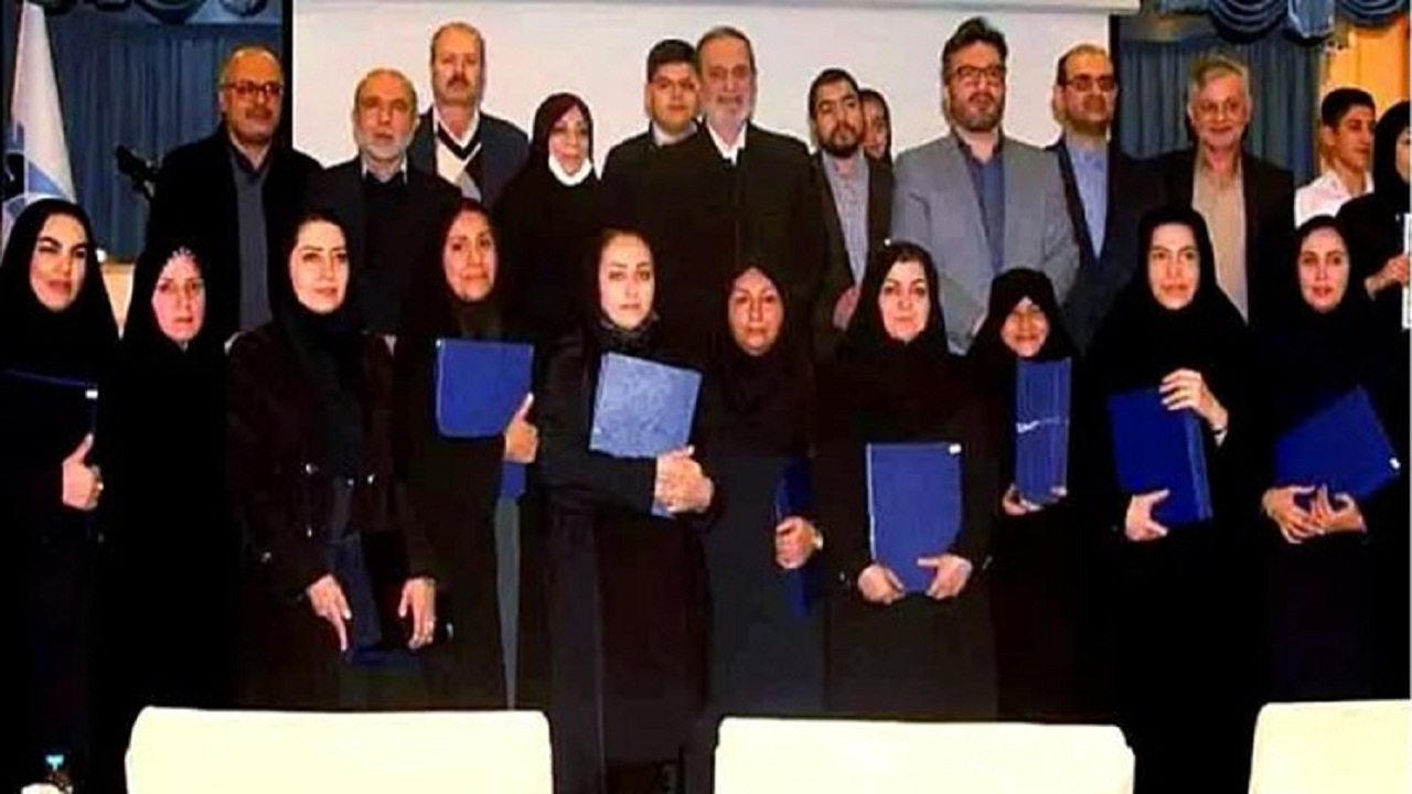 عنوان مدرسه پژوهشی برتر کشور به دبستان فارسان رسید