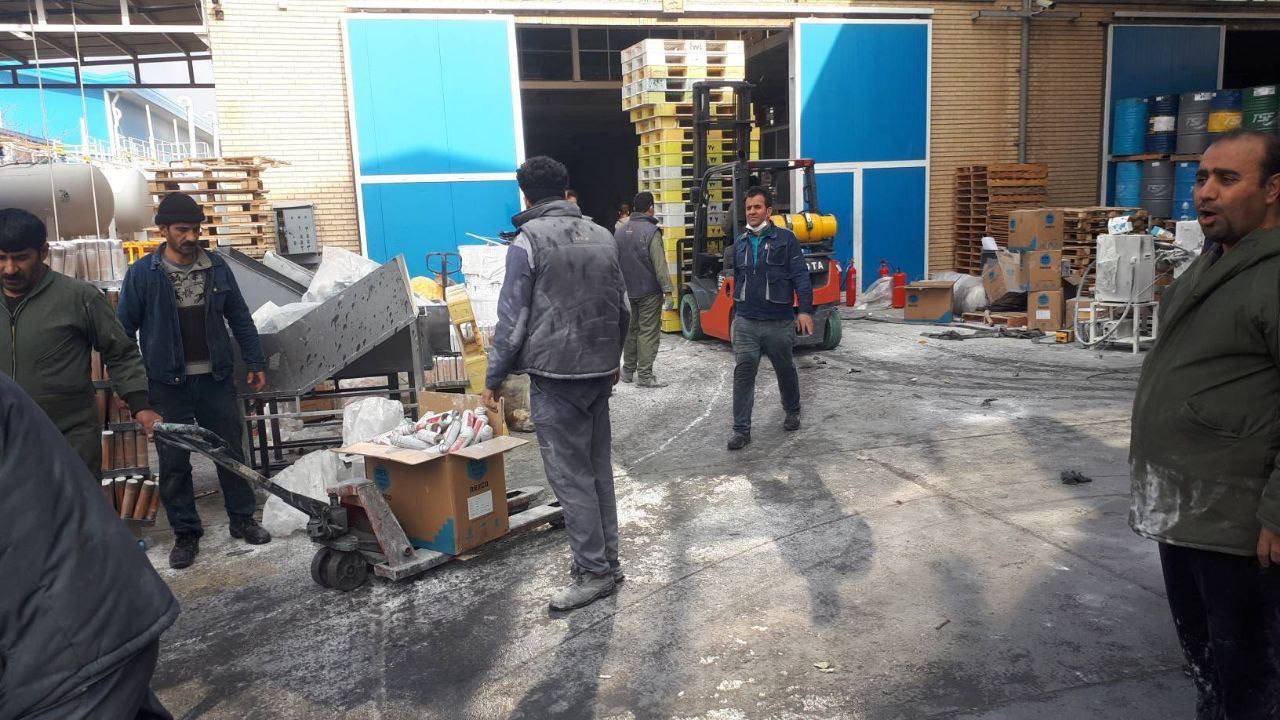 انفجار کارخانه رنگسازی در آذرشهر انفجار کارخانه رنگسازی در آذرشهر