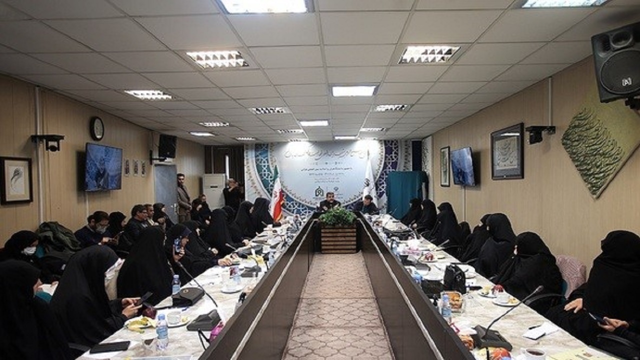 شکل گیری نظام اسلامی؛ فرصتی برای حضور موثر اجتماعی زنان ایرانی