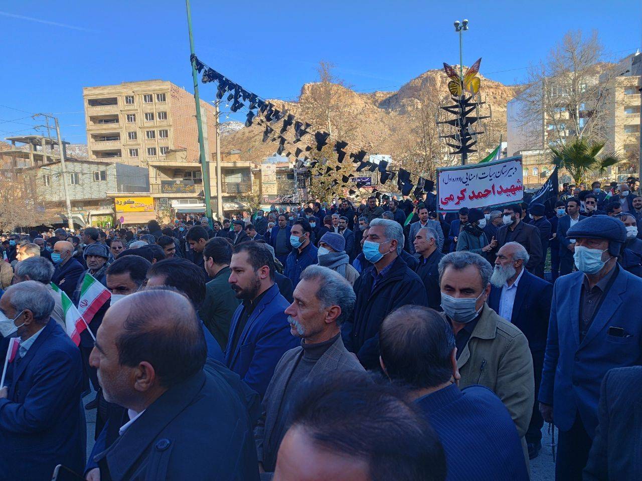پیکر ۶۵ شهید گمنام دوران دفاع مقدس در ایلام تشییع شد