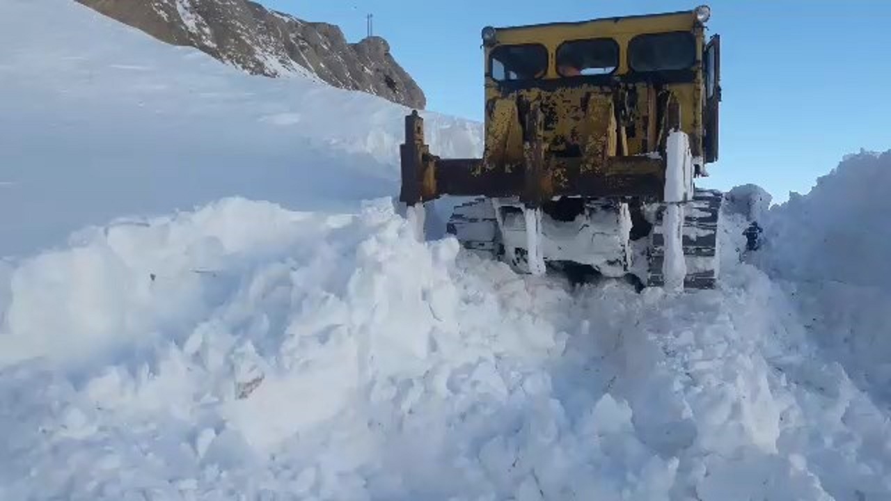 بازگشایی گردنه کلوسه فریدونشهر