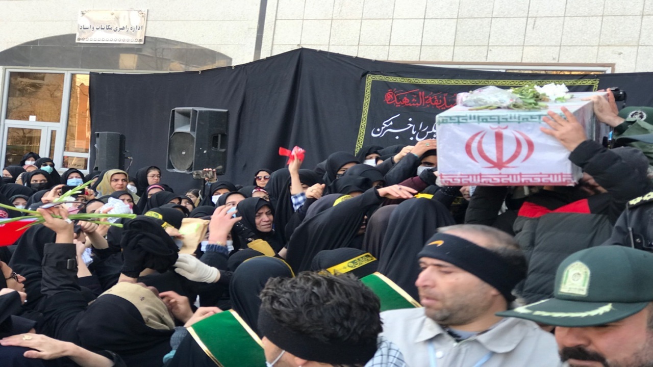 تشییع و به خاکسپاری شهید گمنام ۱۶ ساله در همدان