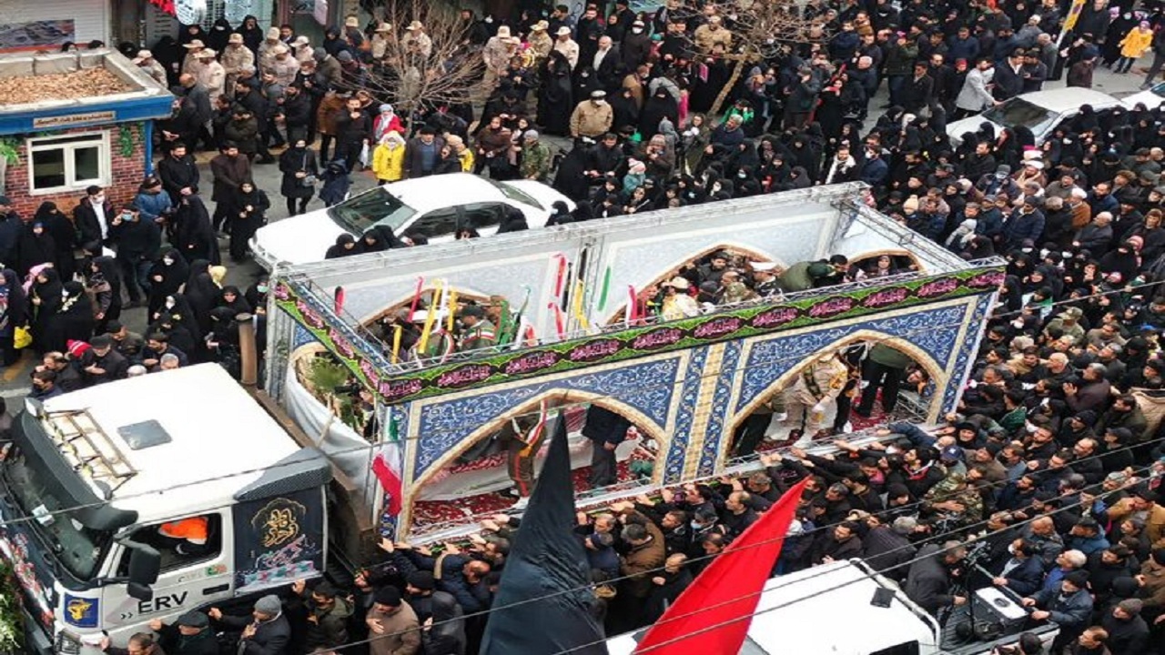 تشییع پیکر مطهر ۶ شهید گمنام دوران دفاع مقدس در ارومیه + فیلم و عکس