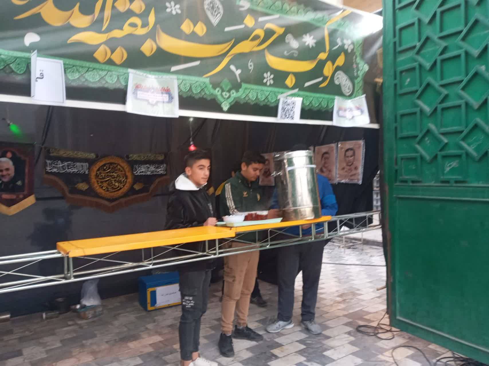 برپایی ایستگاه صلواتی به میزبانی قمی&zwnj;ها + تصاویر