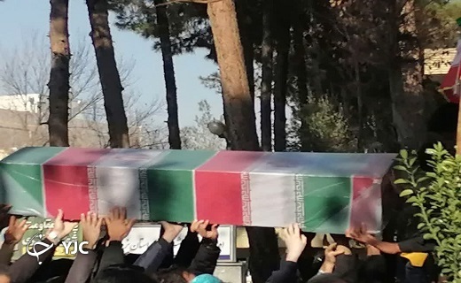 استقبال باشکوه یزدی&zwnj;ها از لاله&zwnj;های زهرایی/ ۱۵ شهید خوشنام در استان یزد آرام گرفتند+تصویر