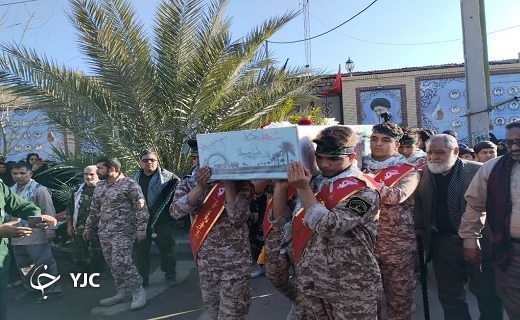 استقبال باشکوه یزدی&zwnj;ها از لاله&zwnj;های زهرایی/ ۱۵ شهید خوشنام در استان یزد آرام گرفتند+تصویر