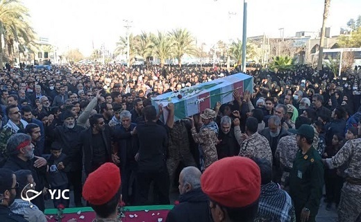 استقبال باشکوه یزدی&zwnj;ها از لاله&zwnj;های زهرایی/ ۱۵ شهید خوشنام در استان یزد آرام گرفتند+تصویر