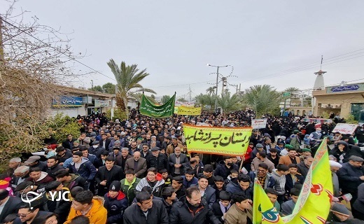 حضور تماشایی مردم طبس در استقبال از شهید گمنام