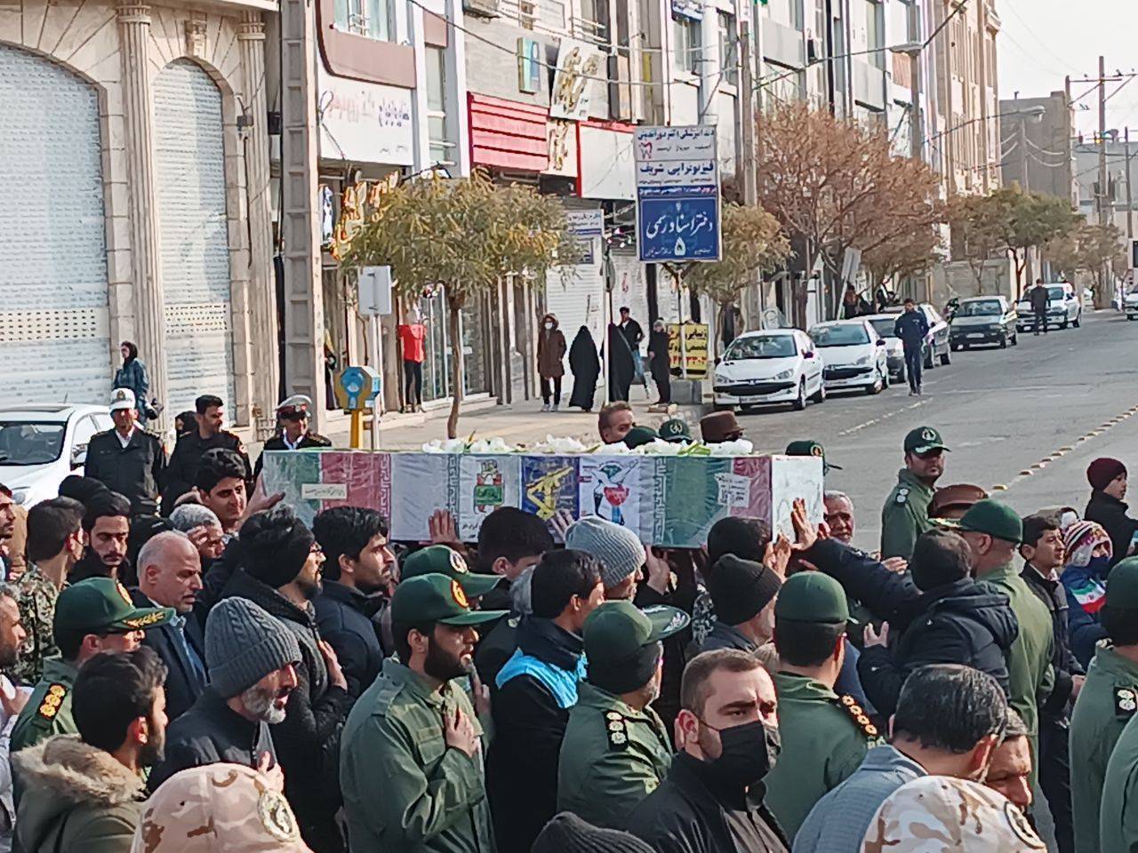 یک شهید گمنام دفاع مقدس در تربت حیدریه تشییع شد