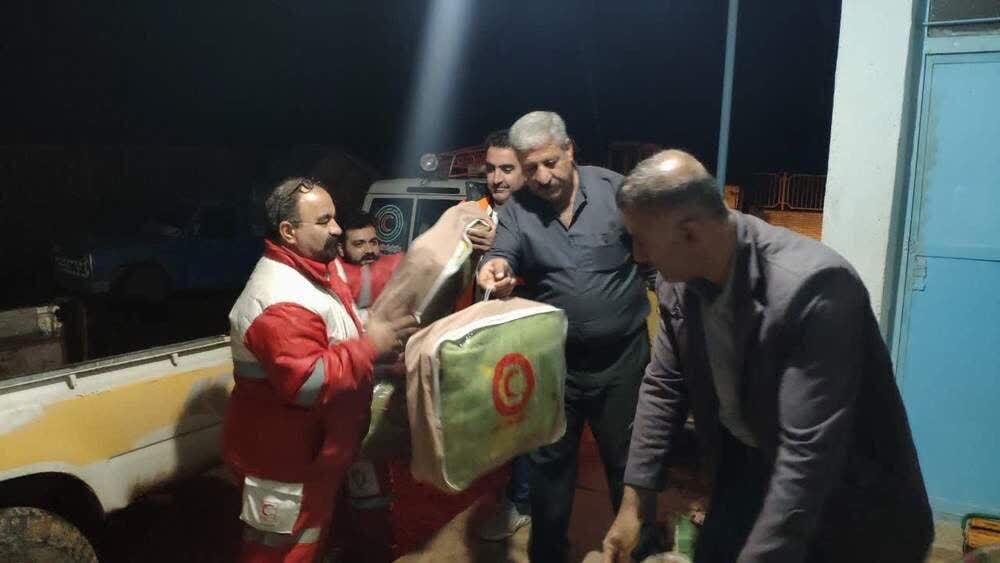 تداوم امدادرسانی به عشایر گرفتار در مسیر سالن کوه دزفول