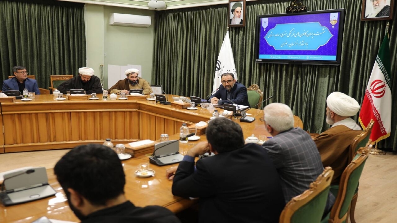 پیگیری مشکلات اقتصادی نباید موجب غفلت از امور فرهنگی شود