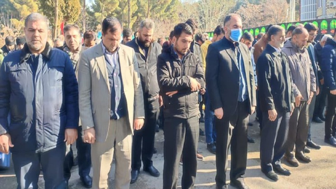 تشییع پیکر مطهر یک شهید گمنام با حضور دانشجویان شیعه و اهل سنت در دانشگاه فرهنگیان