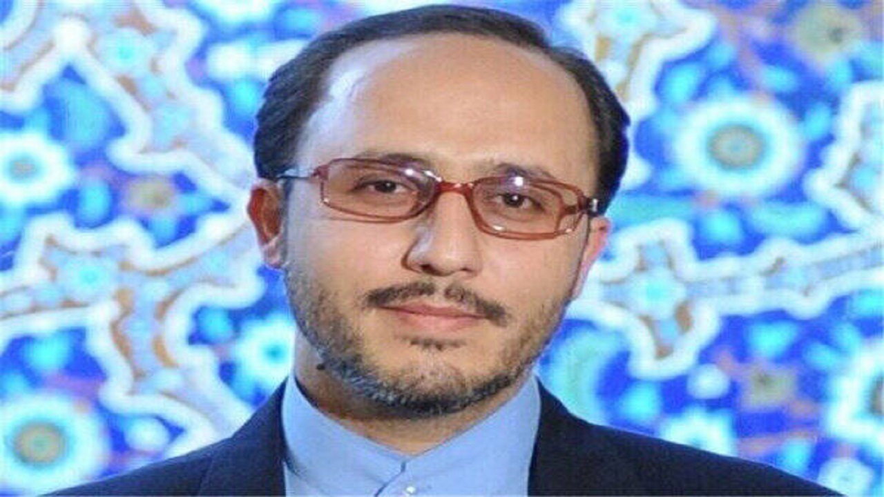 دانش و تجربه فرزین در حوزه پولی و بانکی امیدبخش است