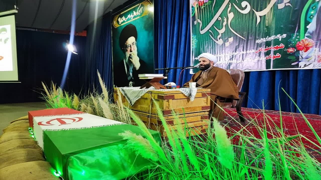 بصیرت به معنی پیروی از رهبری است