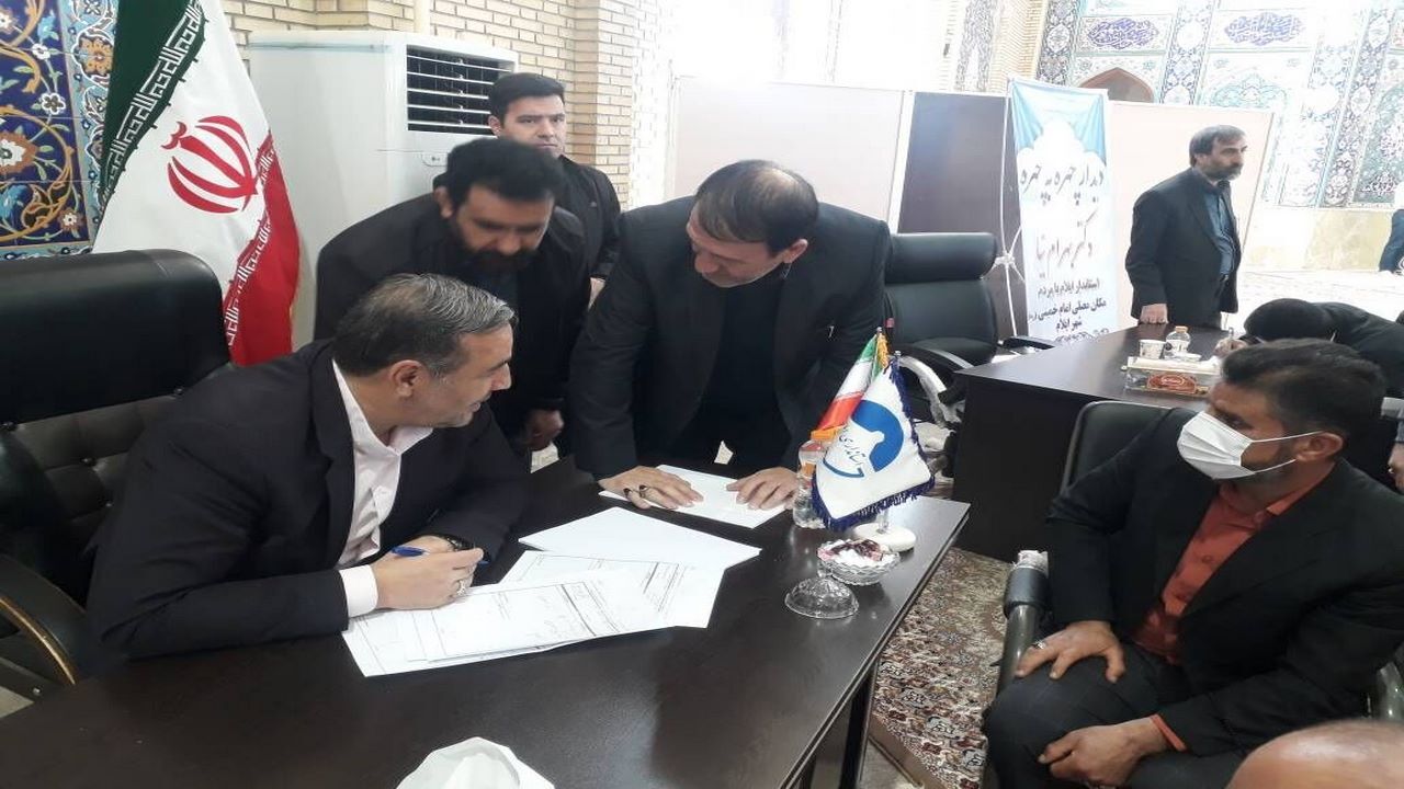 برگزاری میز خدمت دستگاه‌های اجرایی در مصلی شهر ایلام