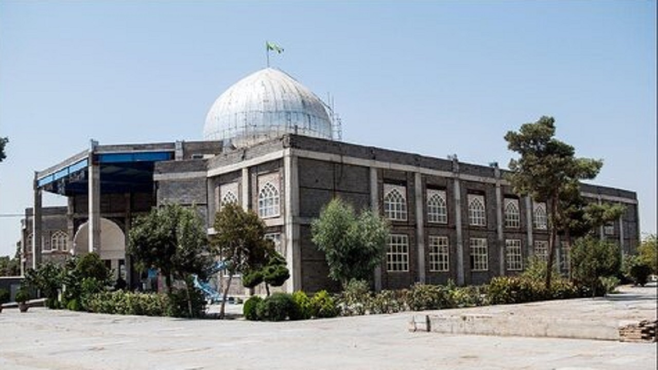 کدام یک از افراد معروف در ابن‌بابویه مدفون شده‌اند؟