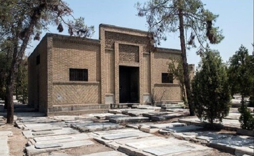 در ابن بابویه قبر کدام افراد معروف قرار دارد؟
