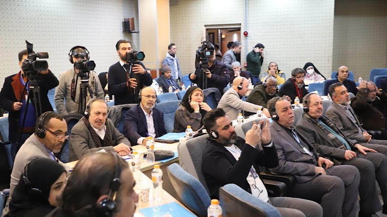 هنر بی‌تعهد وجود ندارد