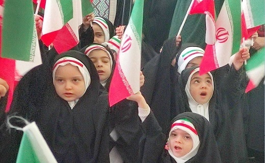 تجمع بزرگ دختران انقلاب در رشت