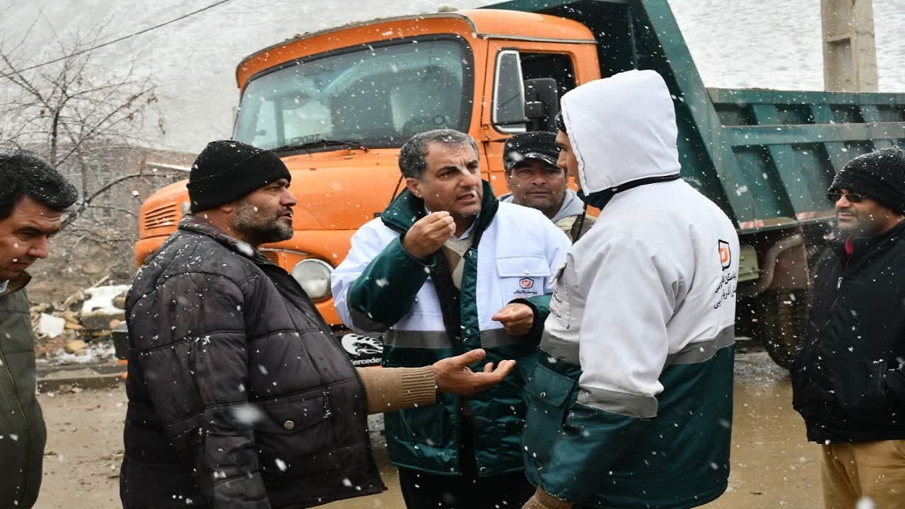 حضور ۱۰۱ تیم ارزیابی و کارشناسی فنی بنیاد مسکن در مناطق زلزله زده خوی