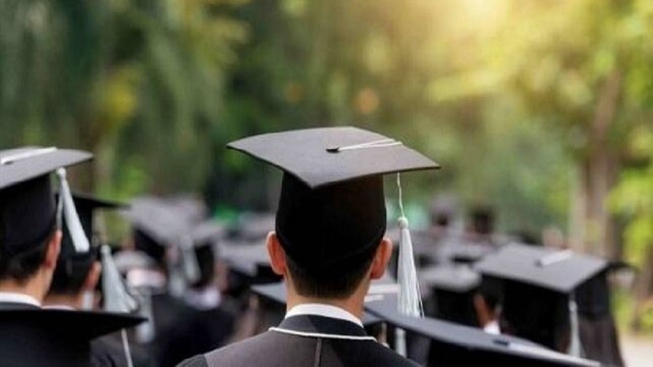 نخبگان بیشتر از حل مسئله، درگیر فرآیند تصمیم‌گیری باشند