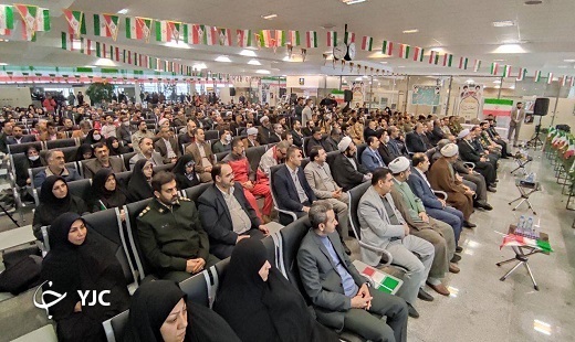 استقبال نمادین از ورود تاریخی حضرت امام به کشور و نواختن زنگ انقلاب در گلستان + تصاویر
