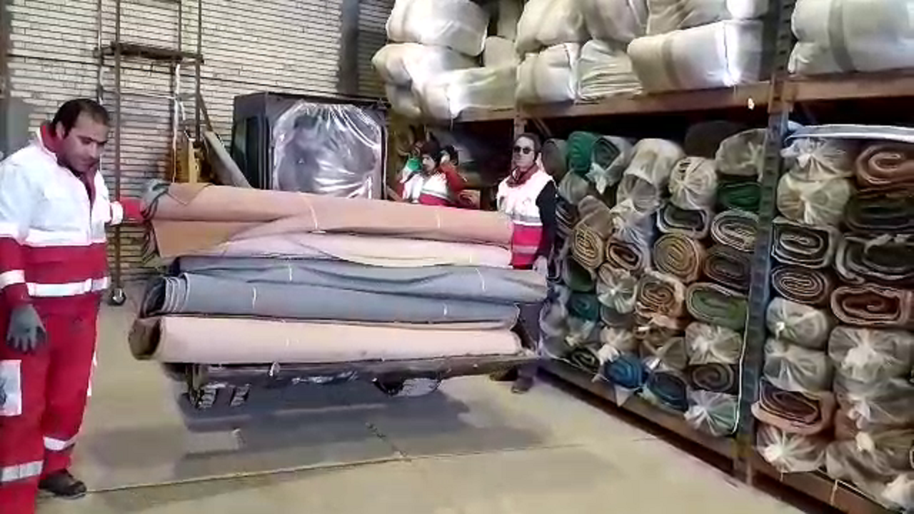 تداوم کمک رسانی از آذربایجان شرقی به زلزله زدگان خوی