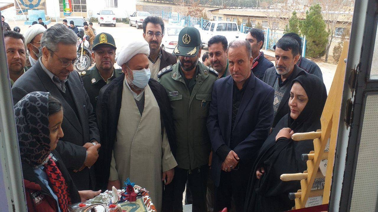 نمایشگاه توانمندی های بانوان کوهبنانی افتتاح شد