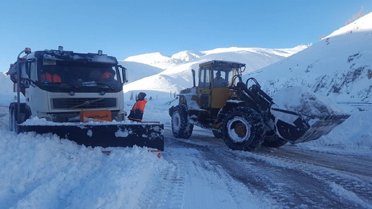 برفروبی محور‌های کوهستانی مازندران