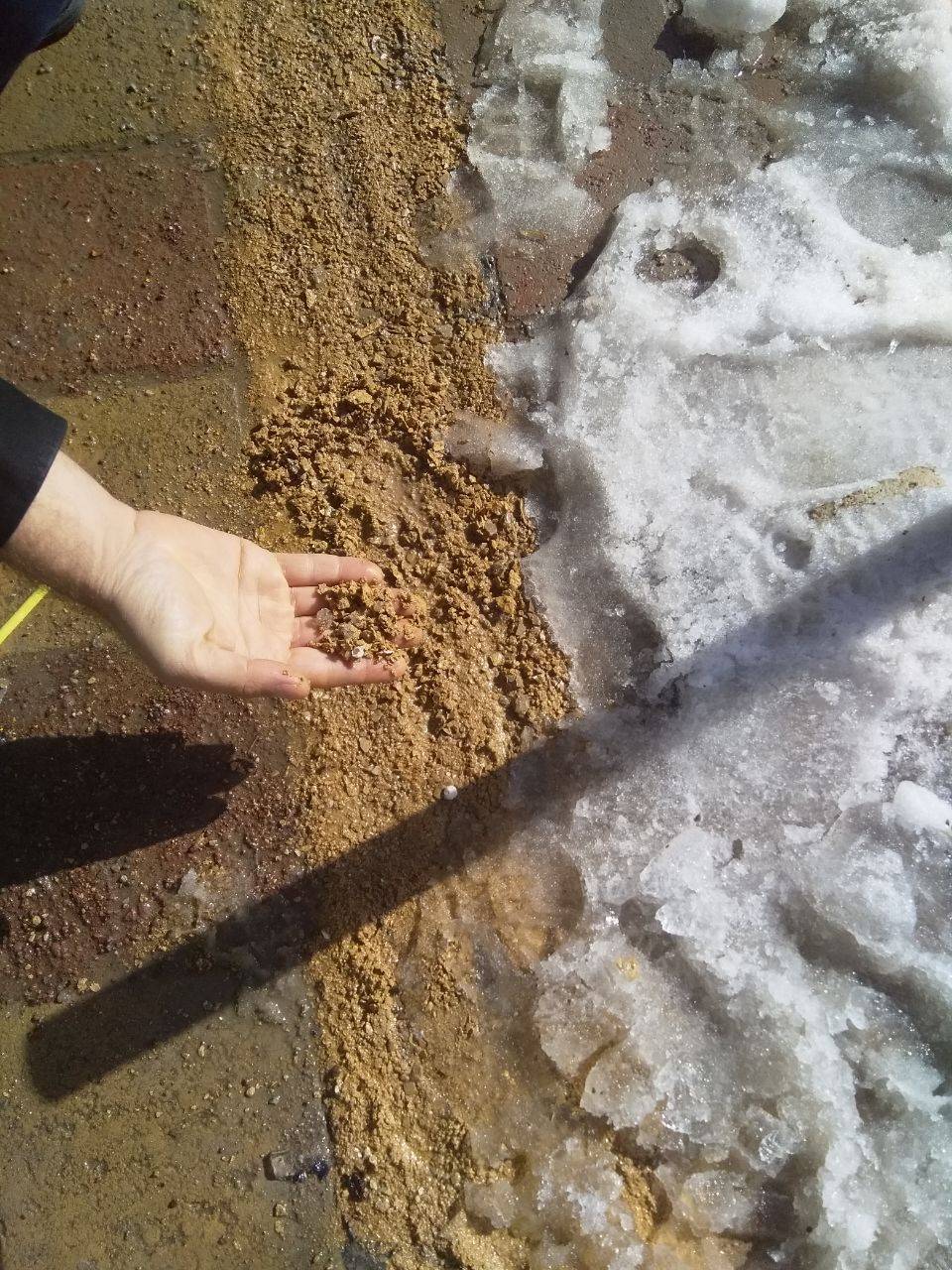 فرسودگی کف پوش معابر