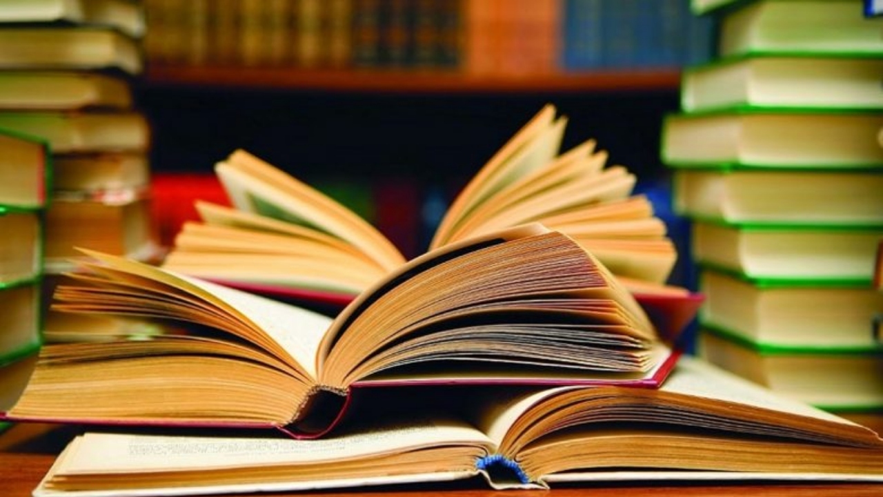 افتتاح نمایشگاه کتاب با تخفیف ۶۰ درصدی در آبادان