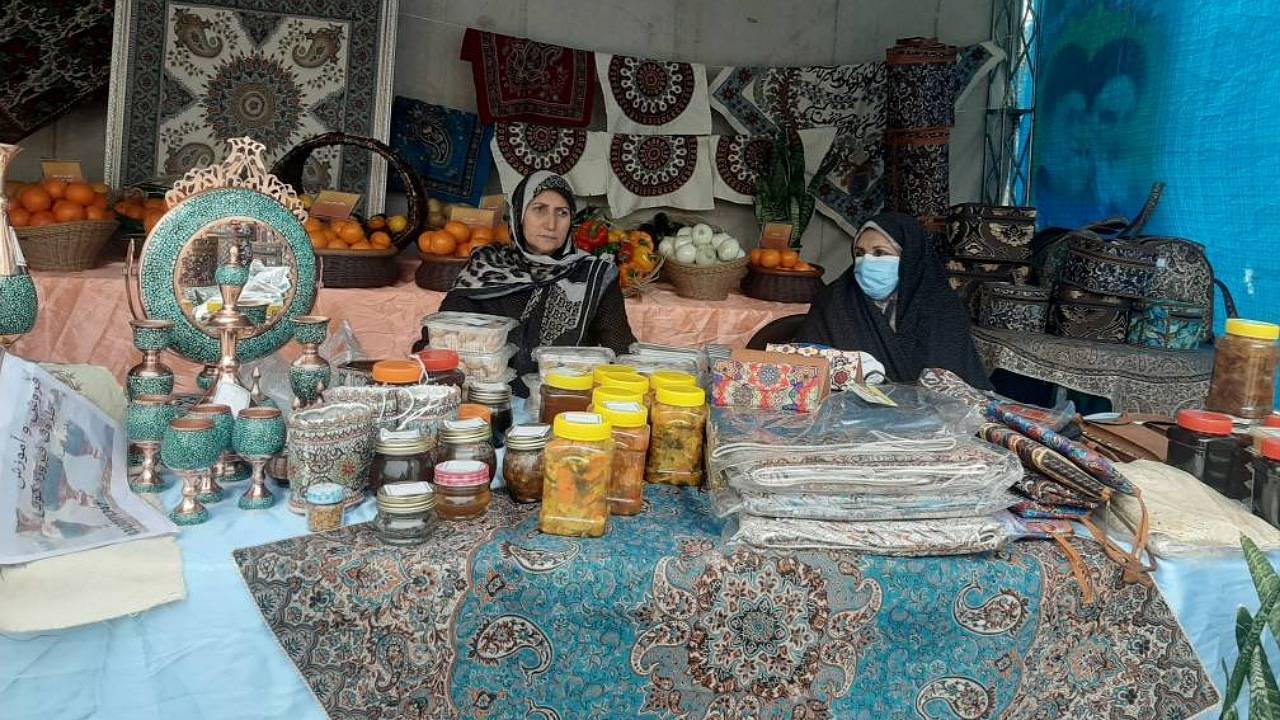تأثیر برگزاری نمایشگاه بر رونق گردشگری و فروش صنایع دستی